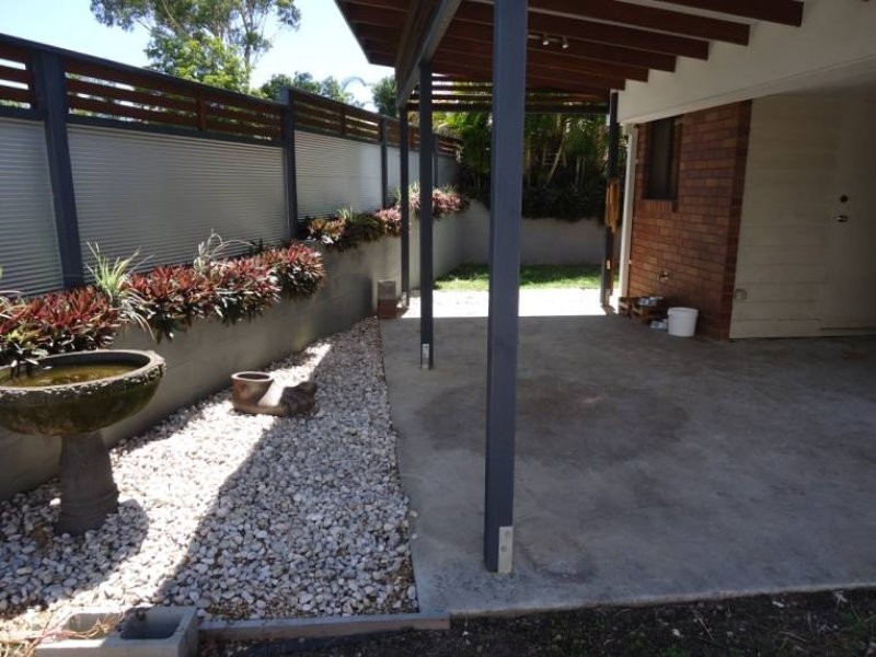 1/1 Vona Place, Labrador QLD 4215