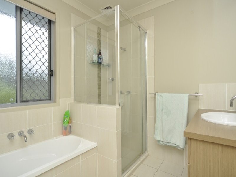 3 Bakers Ridge Drive, Oxenford QLD 4210