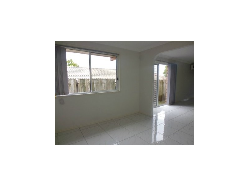 2/13 Kenny Drive, Labrador QLD 4215