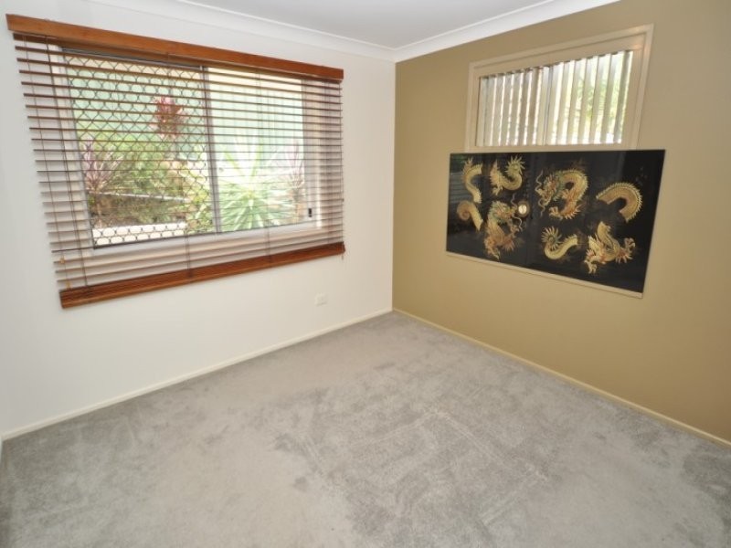 2/4 Hill Court, Labrador QLD 4215