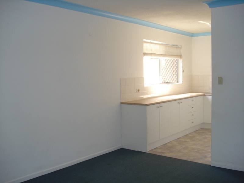 4/33 Middle Street, Labrador QLD 4215