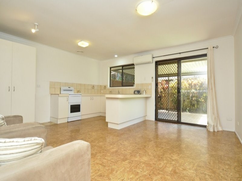 1/51 Government Road, Labrador QLD 4215