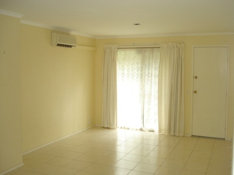 5/8 Village Way, Oxenford QLD 4210