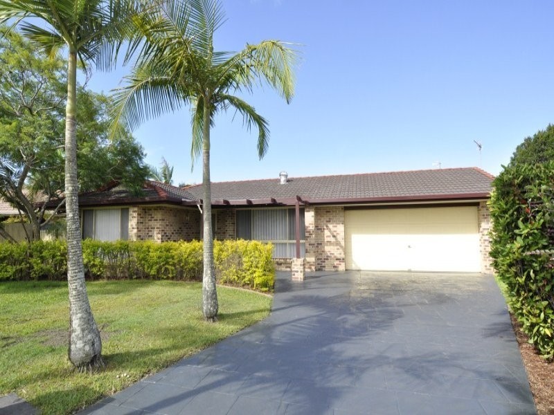 11 Sutton Court, Parkwood QLD 4214