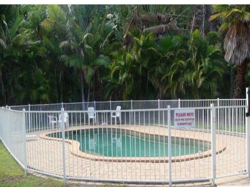 6/14 Liam Court, Labrador QLD 4215