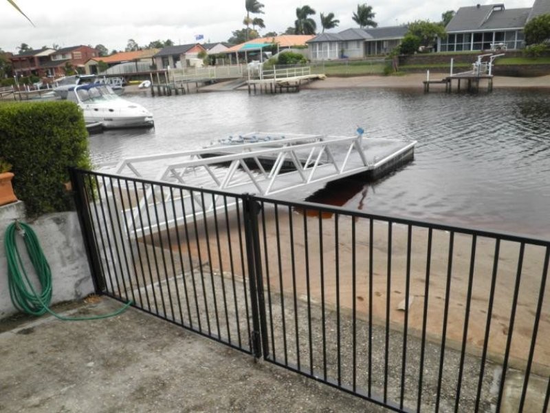 8 Marco Polo Place, Hollywell QLD 4216