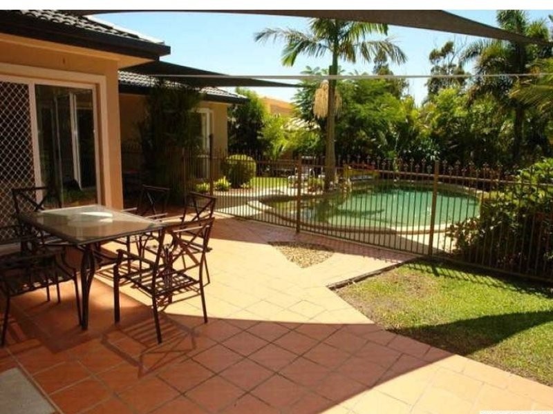 50 Fitzalan Circuit, Arundel QLD 4214