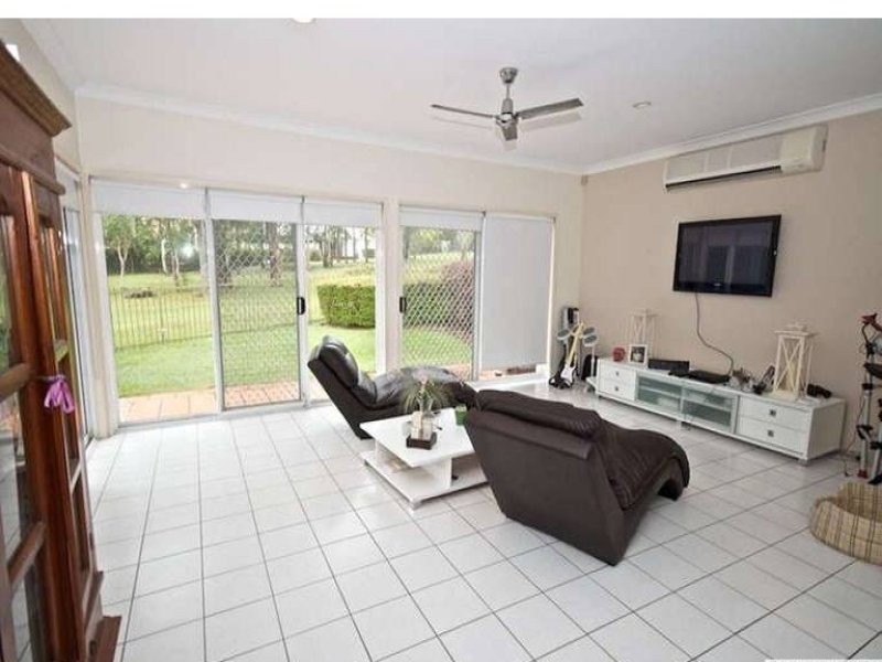 50 Fitzalan Circuit, Arundel QLD 4214