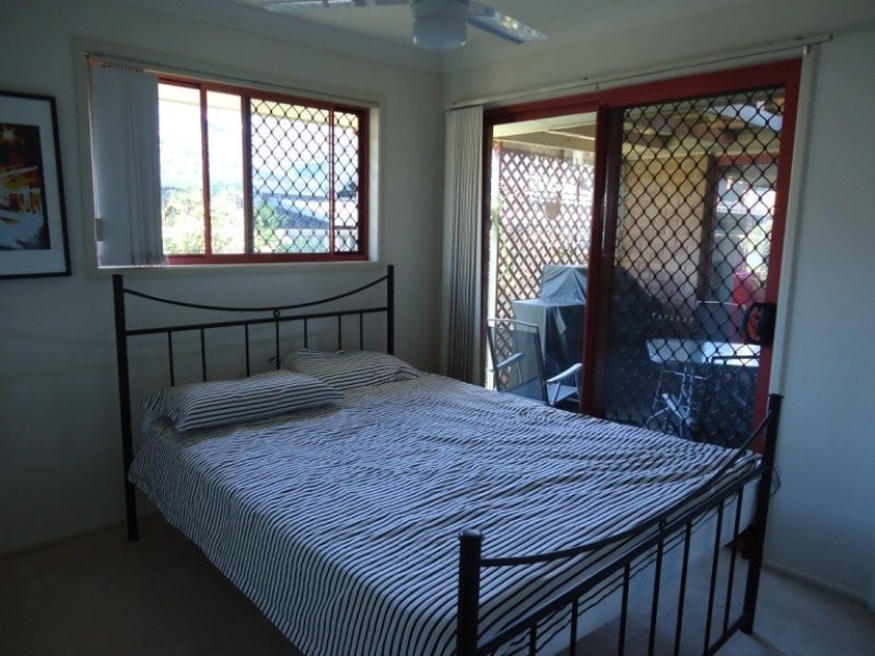 2/7 Lucas Place, Labrador QLD 4215