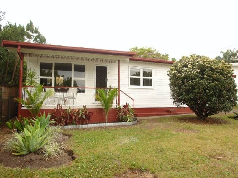 9 Horder Avenue, Labrador QLD 4215