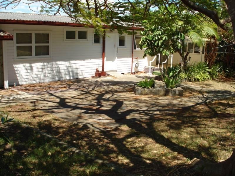 9 Horder Avenue, Labrador QLD 4215