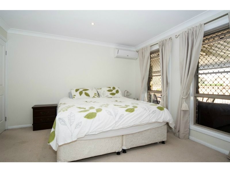 2 Putter Place, Arundel QLD 4214
