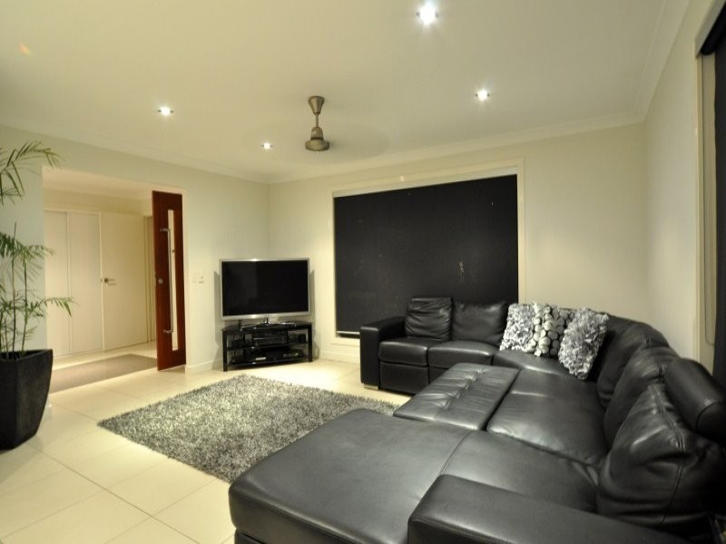 16 Cattleya Court, Hollywell QLD 4216