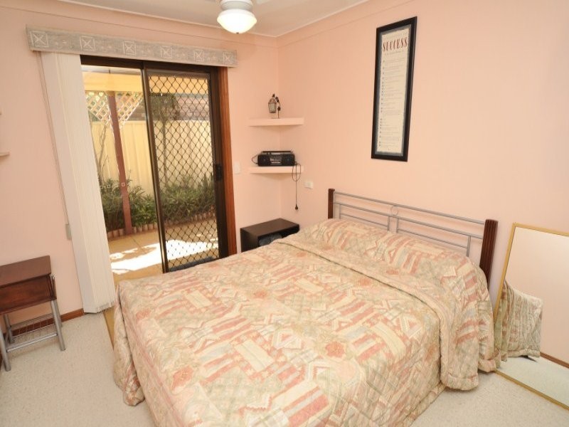 2/8 Maiala Close, Paradise Point QLD 4216