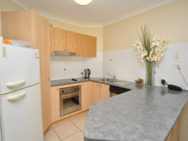 3/89 Bayview Street, Runaway Bay QLD 4216