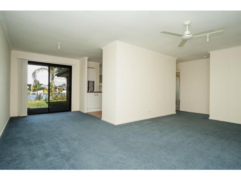 1/8 Possum Court, Coombabah QLD 4216