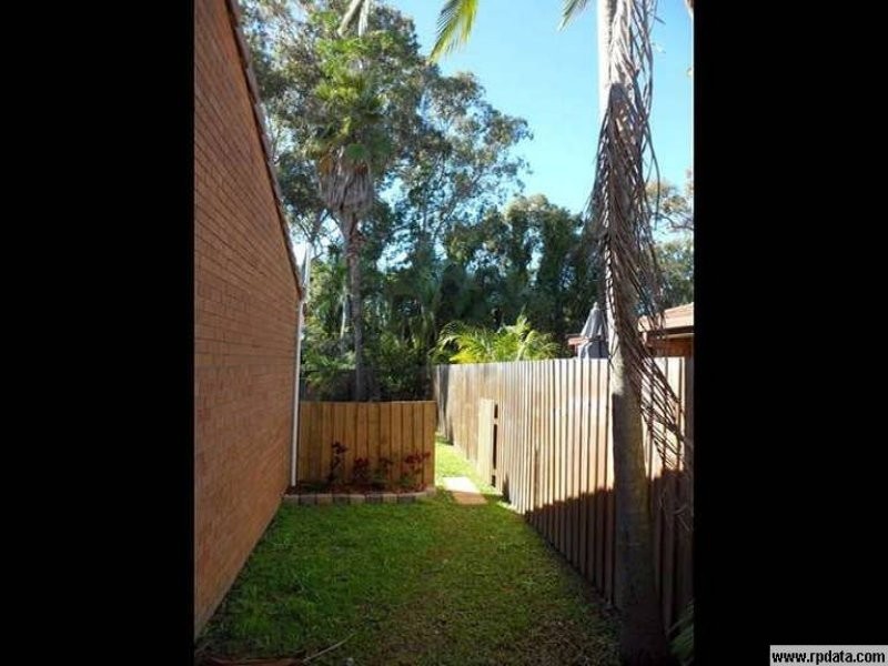 1/49 Morinda Way, Labrador QLD 4215