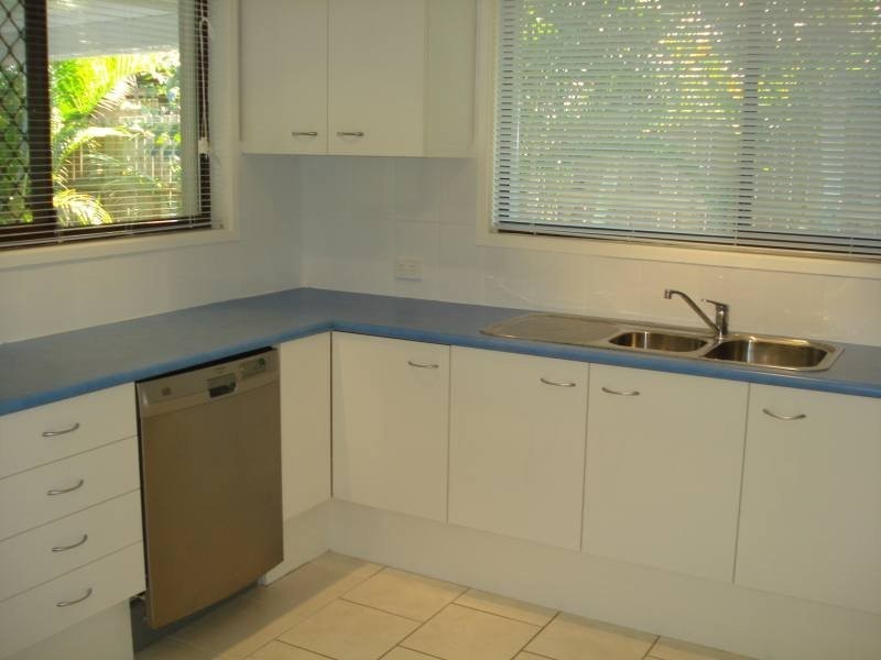 9 Barrine Crescent, Coombabah QLD 4216