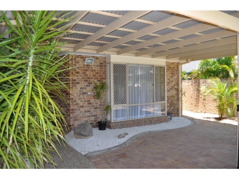 8 Clipper Court, Biggera Waters QLD 4216