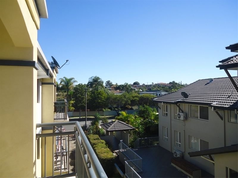 6/129 Muir Street, Labrador QLD 4215