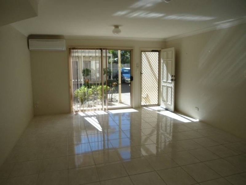 8/45 Harley Street, Labrador QLD 4215