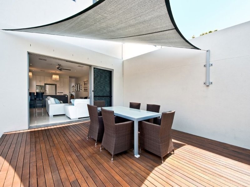 1/15 Teal Avenue, Paradise Point QLD 4216