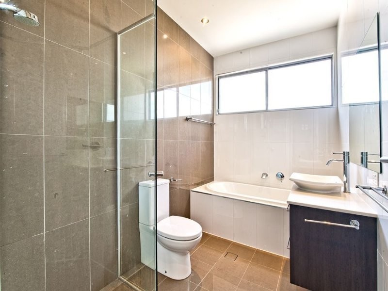 1/15 Teal Avenue, Paradise Point QLD 4216