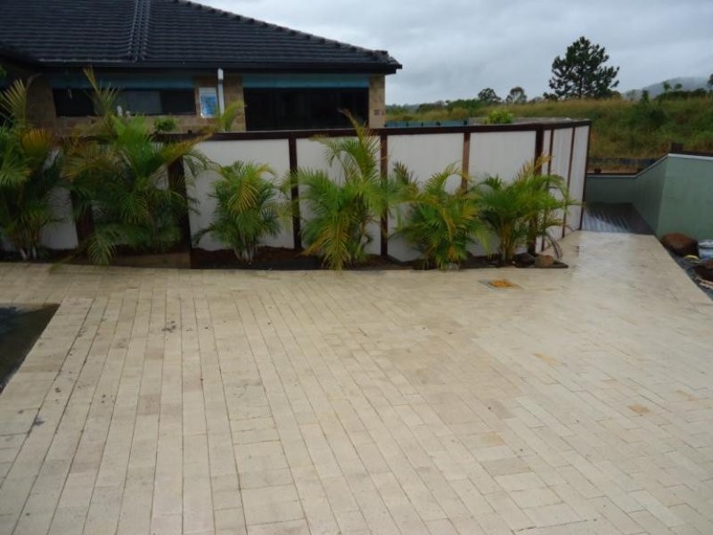 8 Picton Court, Upper Coomera QLD 4209