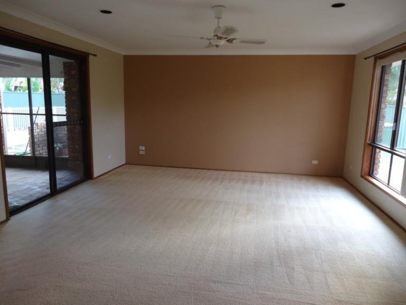 26 Tradewinds Avenue, Paradise Point QLD 4216