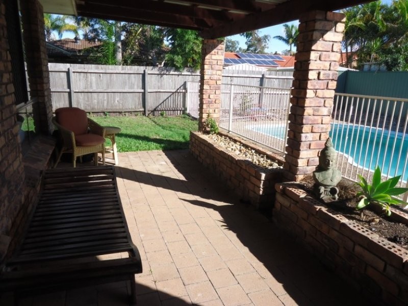 26 Tradewinds Avenue, Paradise Point QLD 4216