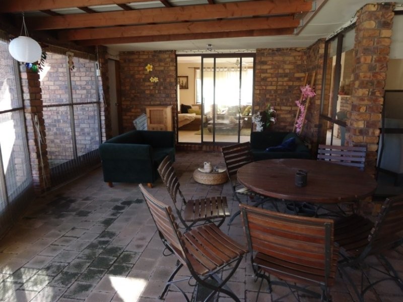 26 Tradewinds Avenue, Paradise Point QLD 4216