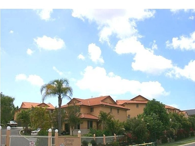 16/99 Greenacre Drive, Parkwood QLD 4214