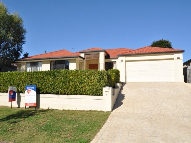5 Watergum Parade, Molendinar QLD 4214