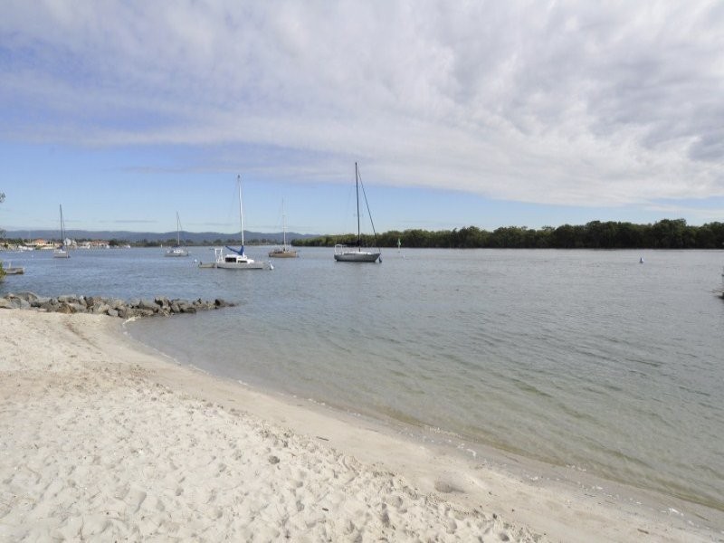 3 Esplanade West, Paradise Point QLD 4216