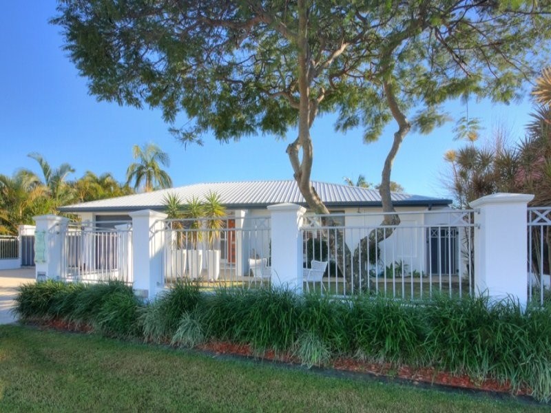 5 Torio Place, Runaway Bay QLD 4216