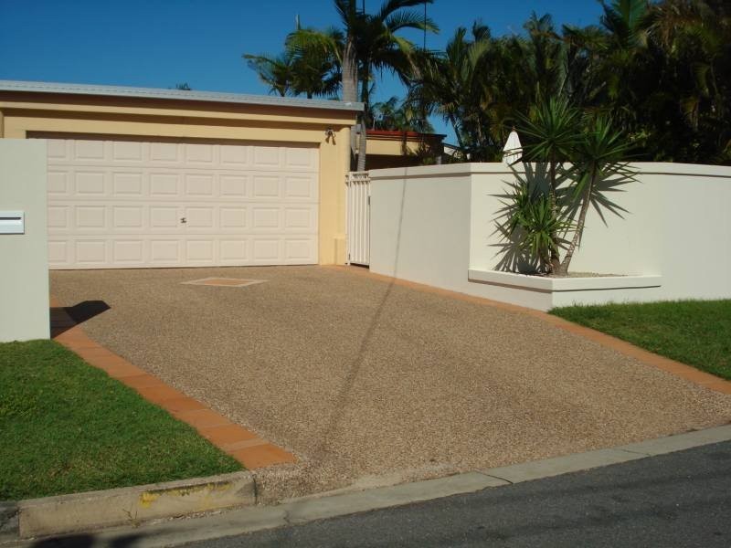 8 Annoula Avenue, Biggera Waters QLD 4216