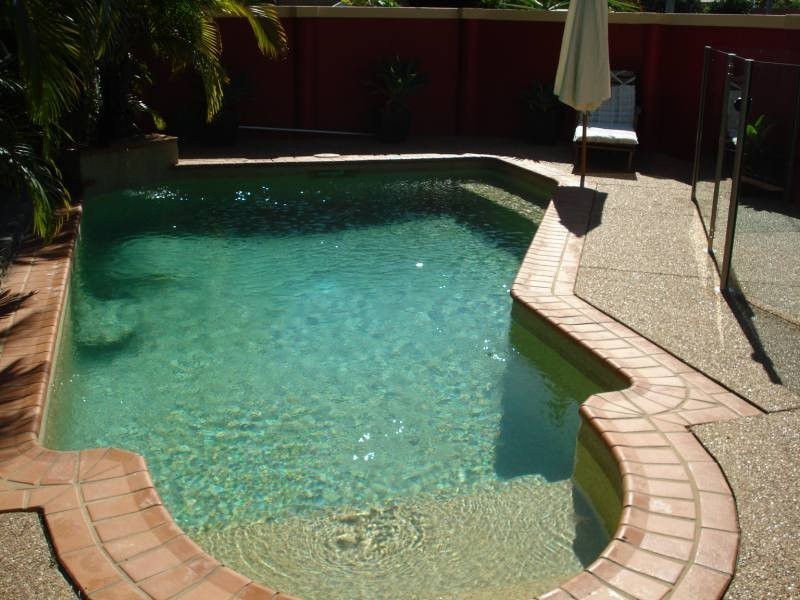 8 Annoula Avenue, Biggera Waters QLD 4216