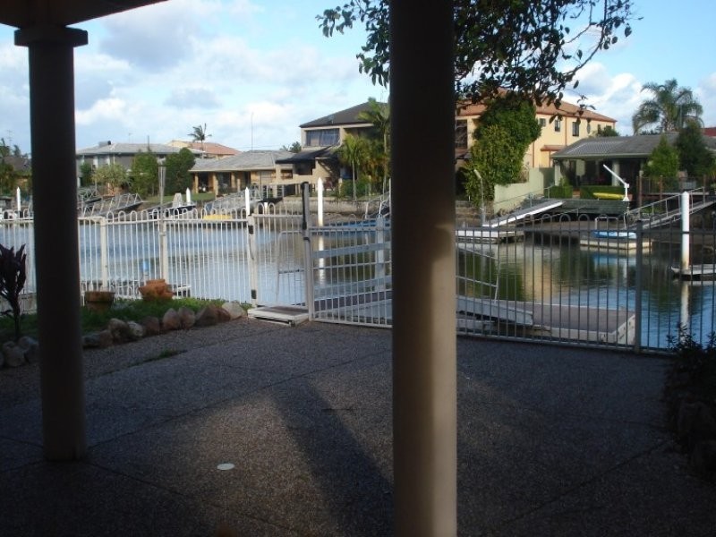 8 Annoula Avenue, Biggera Waters QLD 4216