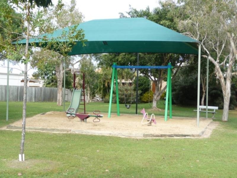 8 Annoula Avenue, Biggera Waters QLD 4216