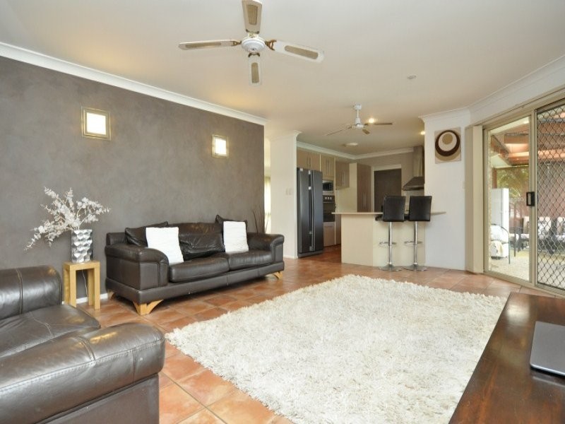 41 Howland Circuit, Pacific Pines QLD 4211