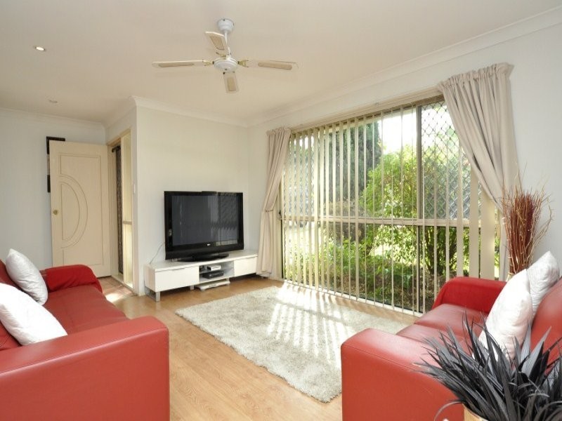 41 Howland Circuit, Pacific Pines QLD 4211