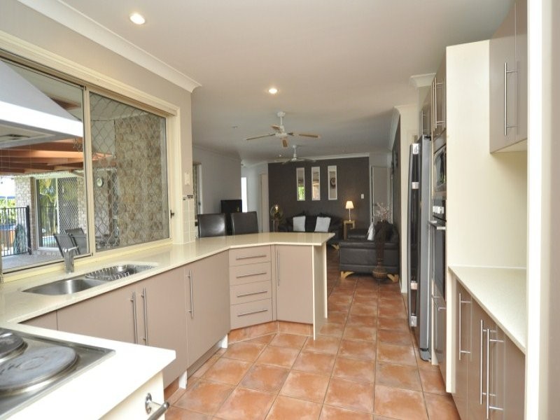 41 Howland Circuit, Pacific Pines QLD 4211
