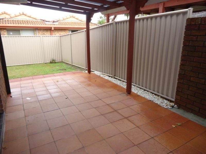 2/122 Oxley Drive, Paradise Point QLD 4216