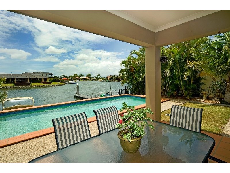 39 Lee Anne Crescent, Helensvale QLD 4212