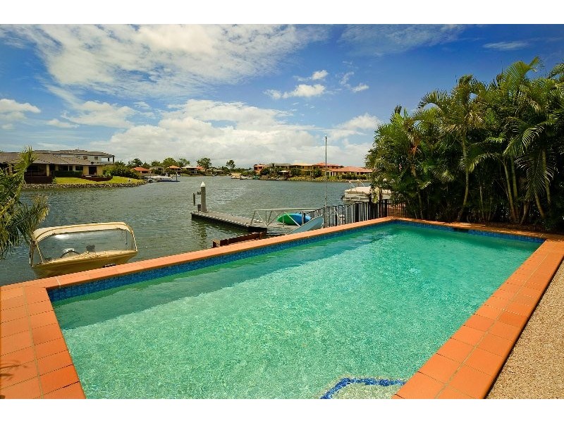 39 Lee Anne Crescent, Helensvale QLD 4212