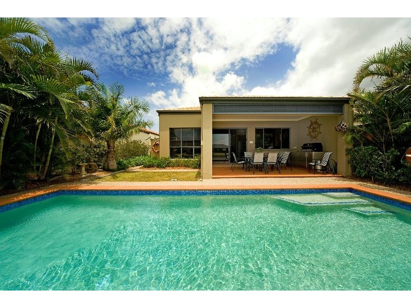 39 Lee Anne Crescent, Helensvale QLD 4212