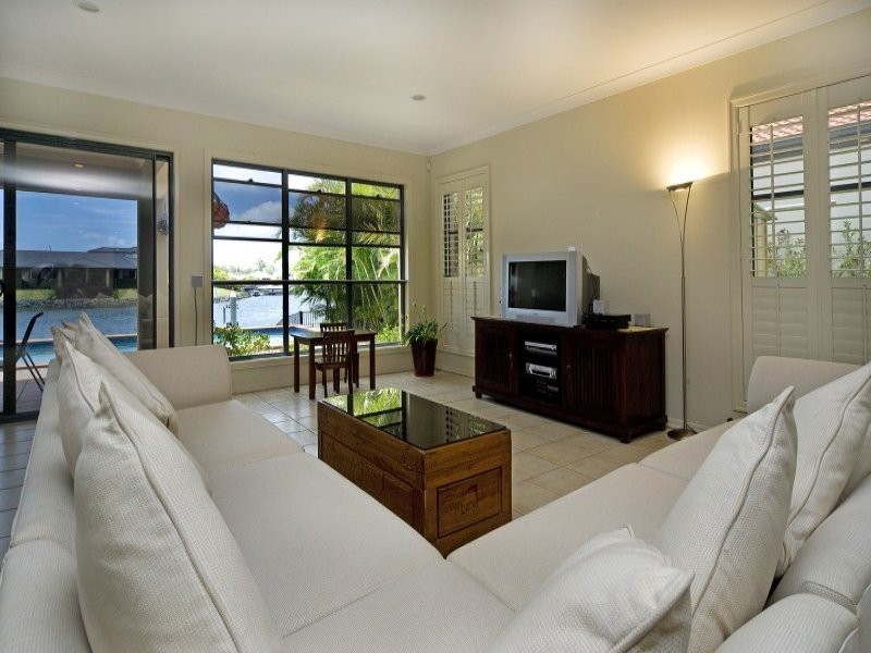39 Lee Anne Crescent, Helensvale QLD 4212