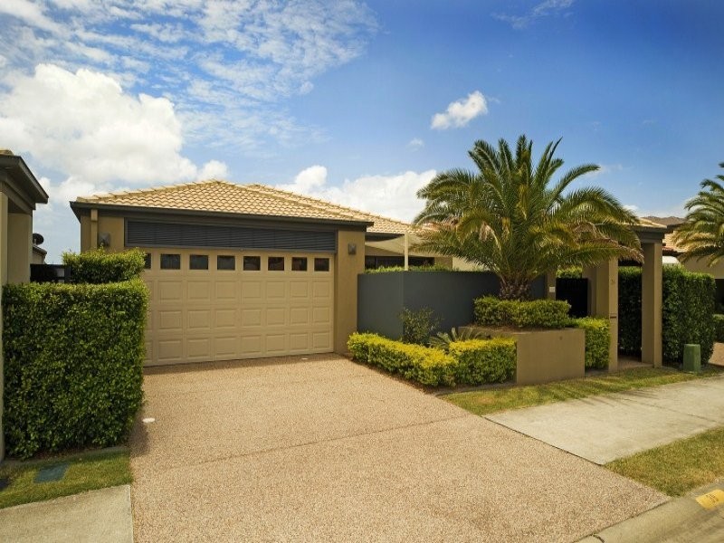 39 Lee Anne Crescent, Helensvale QLD 4212