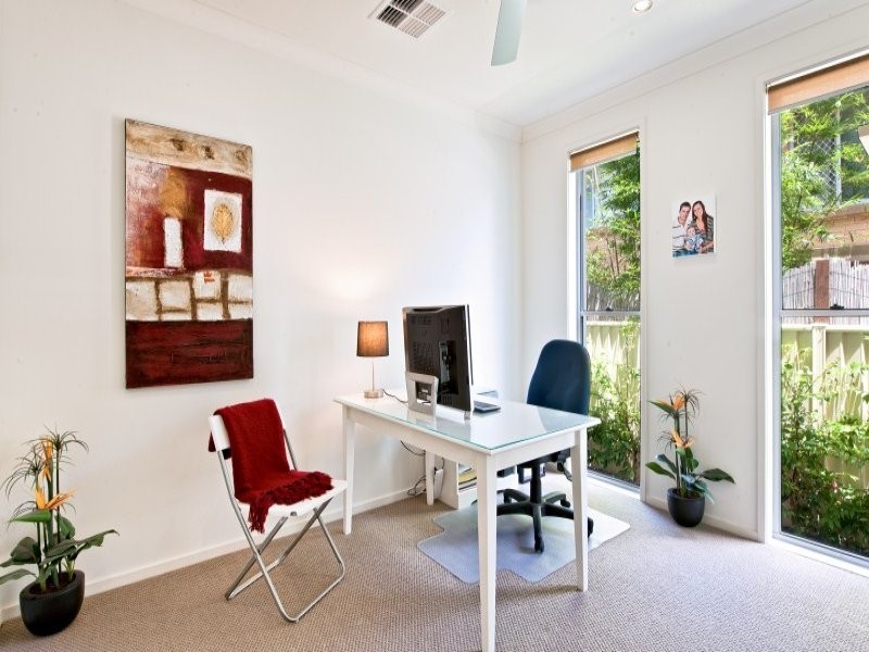 2/15 Teal Avenue, Paradise Point QLD 4216