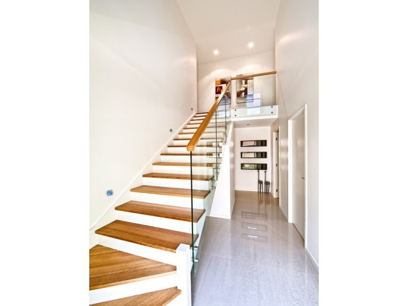 2/15 Teal Avenue, Paradise Point QLD 4216